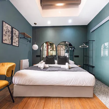 Ainb Born-Dames Apartments-2